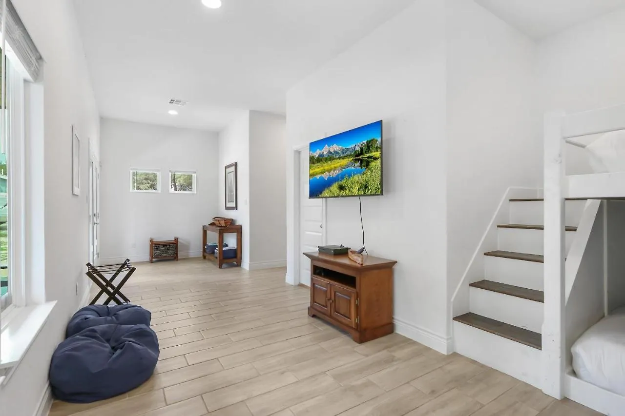 Canary Lakehouse بيت للعطل *