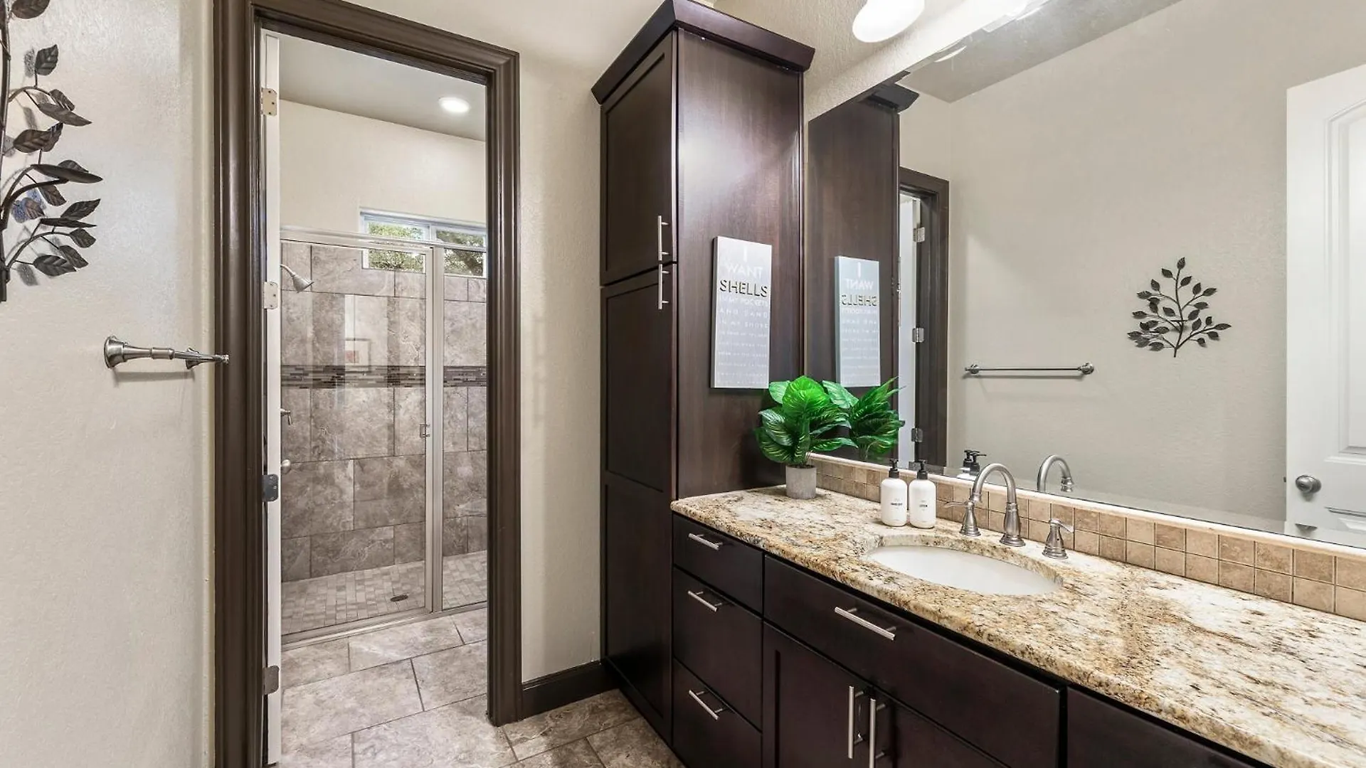 4 Minutes From Canyon With Jacuzzi, Bbq, Firepit, 1gbpwifi, And Canyon Lake