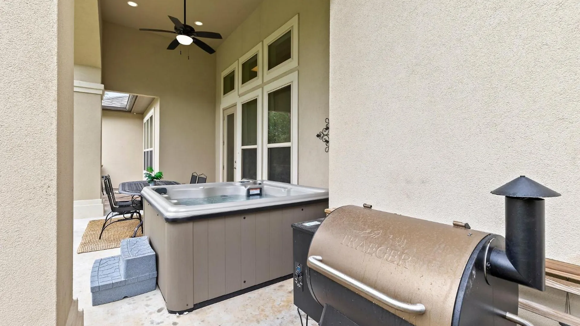 Hébergement de vacances 4 Minutes From Canyon With Jacuzzi, Bbq, Firepit, 1gbpwifi, And