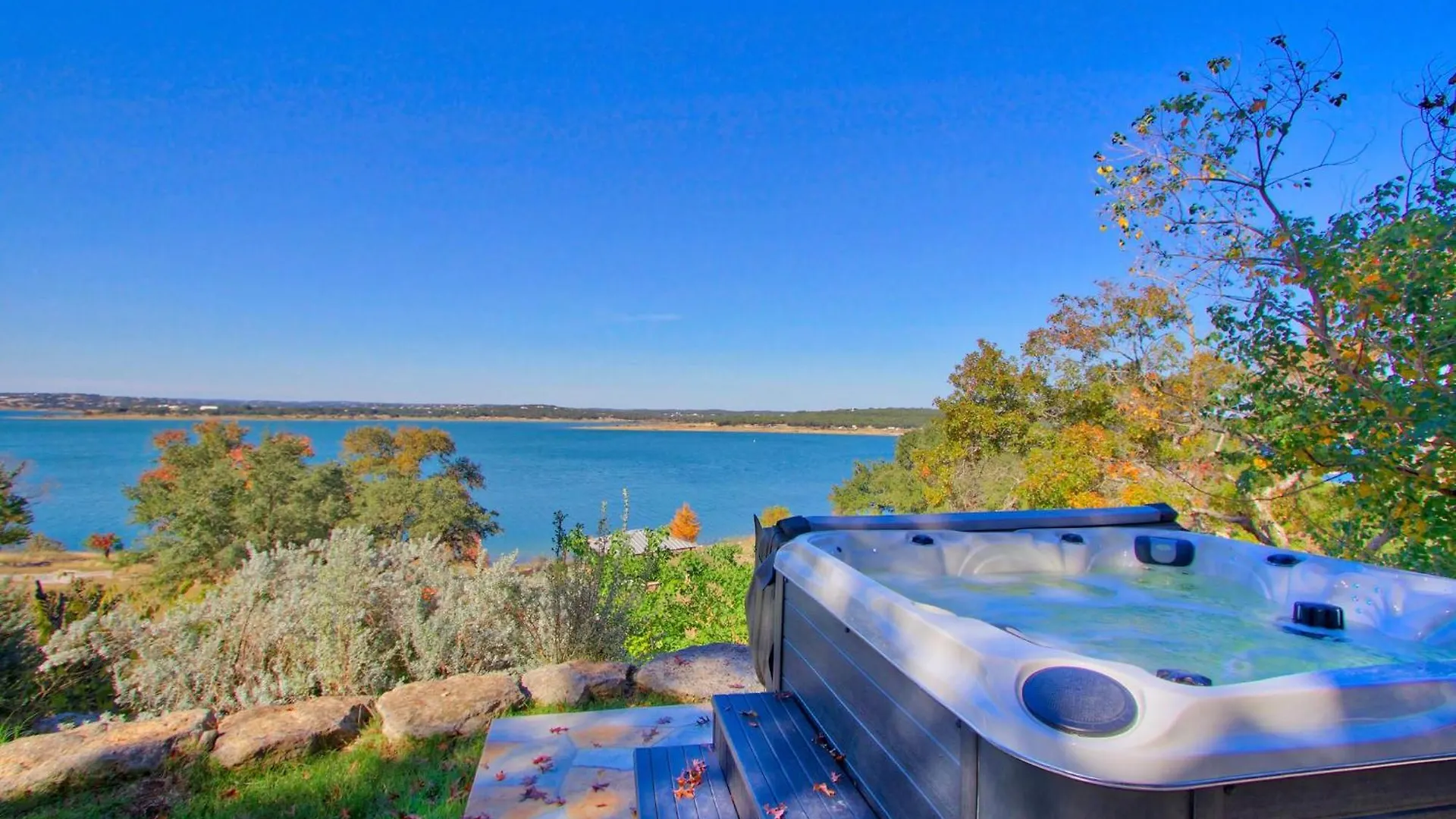 Lakeshore Luxe Canyon Lake