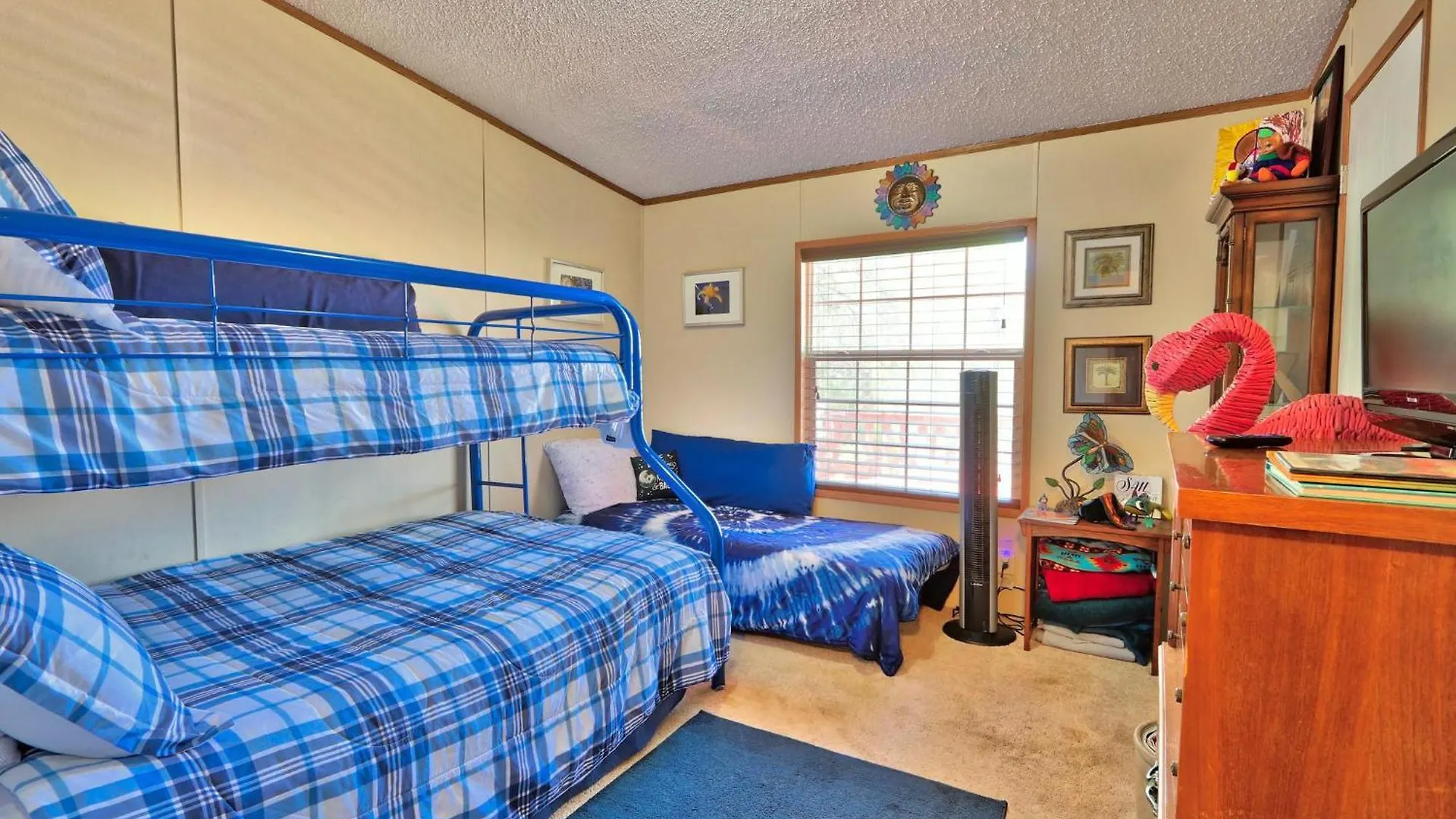 Mimi's Place * Canyon Lake