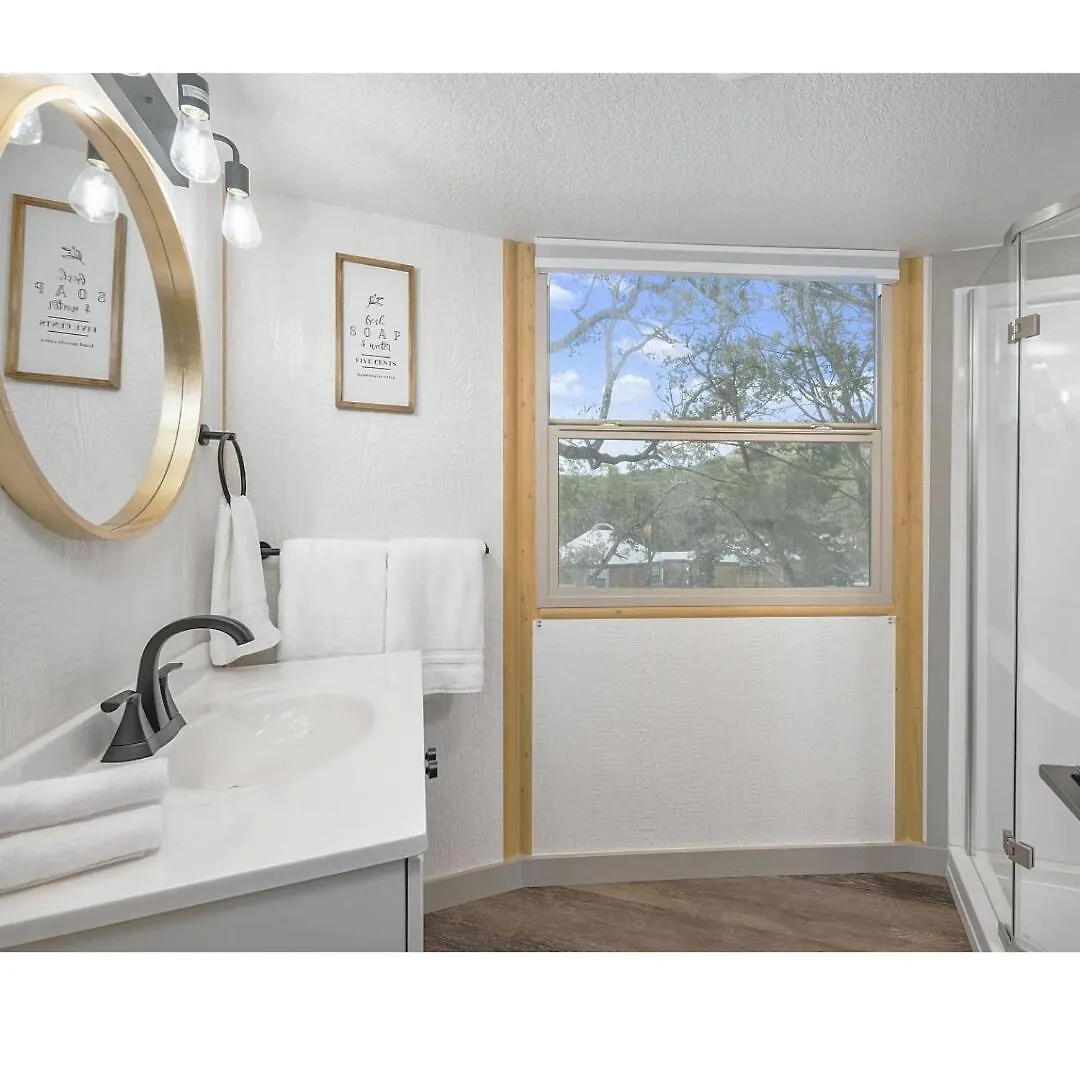 度假居 Beaumont Hill Country Luxury Yurt W Hot Tub *