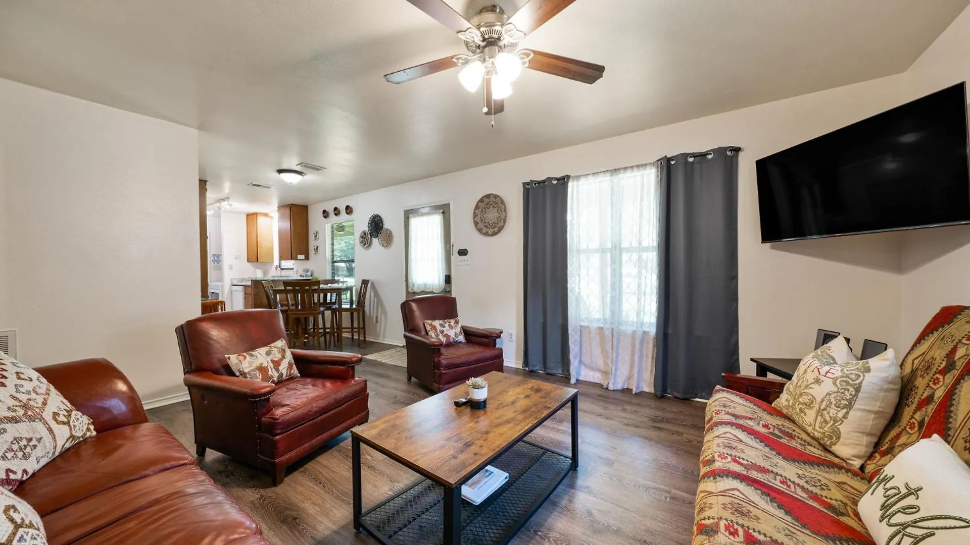 Hill Country Casita 3 Minutes From Guadalupe River & Canyon 펜션 *