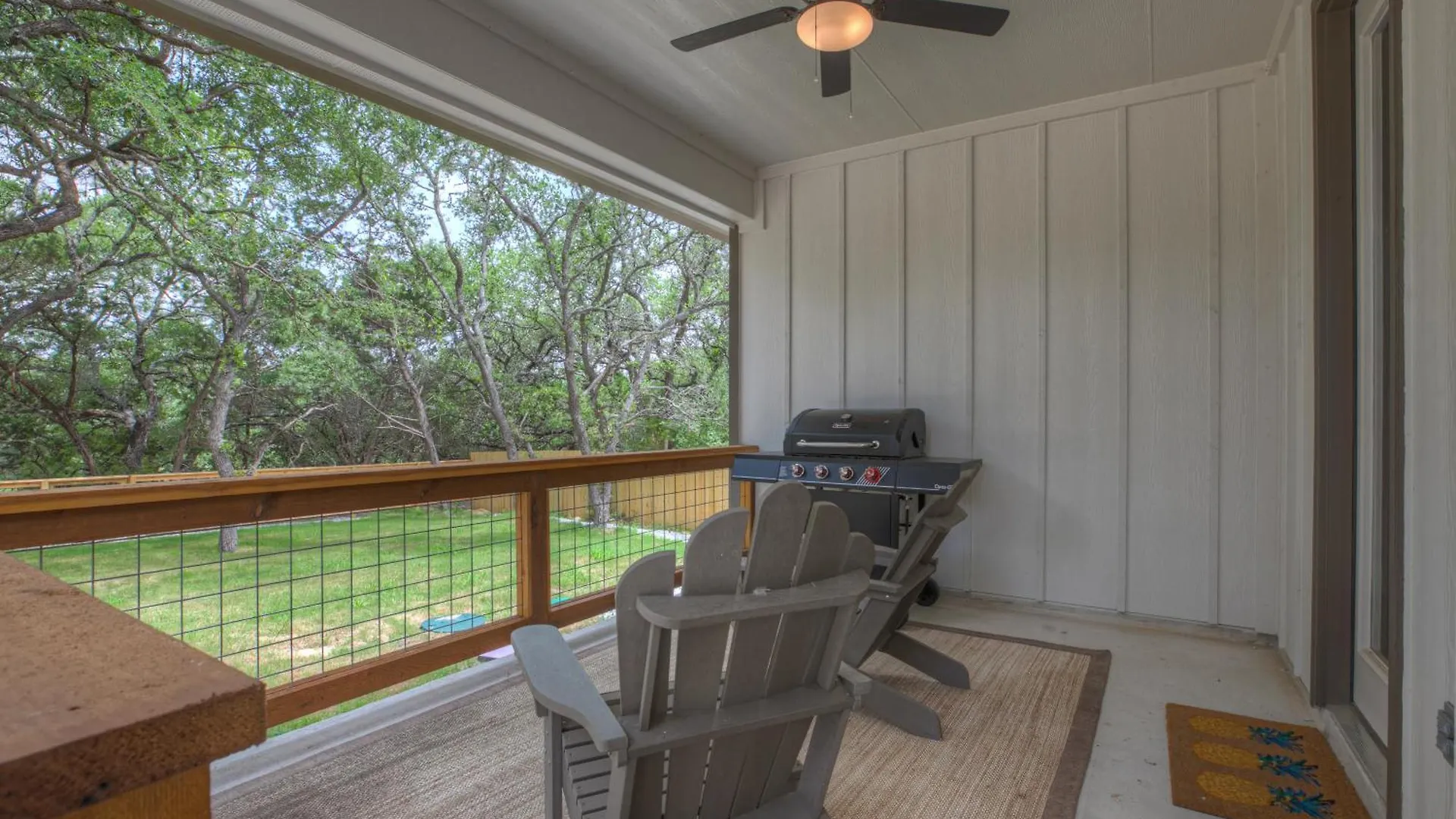 Pristine 3-bedroom Near Canyon Lake! Ferienhaus