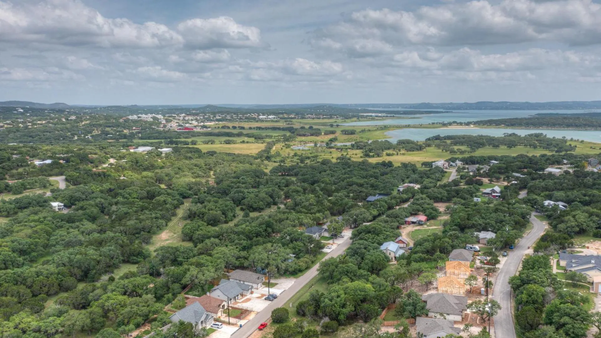 Pristine 3-bedroom Near Canyon Lake! Ferienhaus *