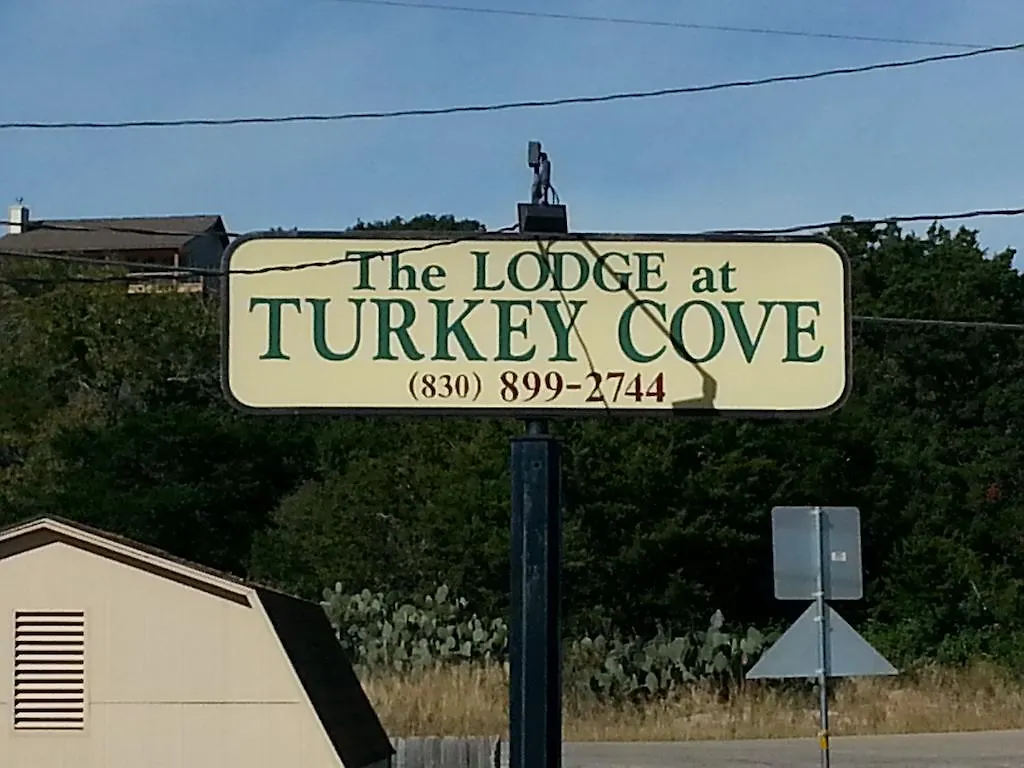 At Turkey Cove קניון לייק