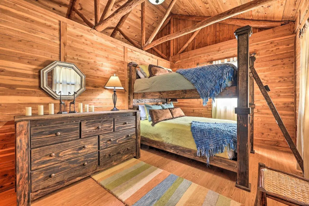 Holiday home Rustic Canyon With Hot Tub On About 3 Acres