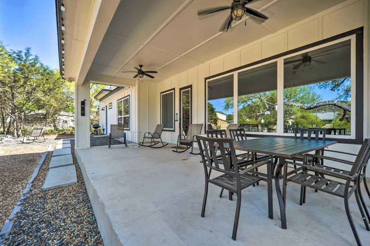 度假居 Brand New Modern Canyon Escape With Fire Pit!