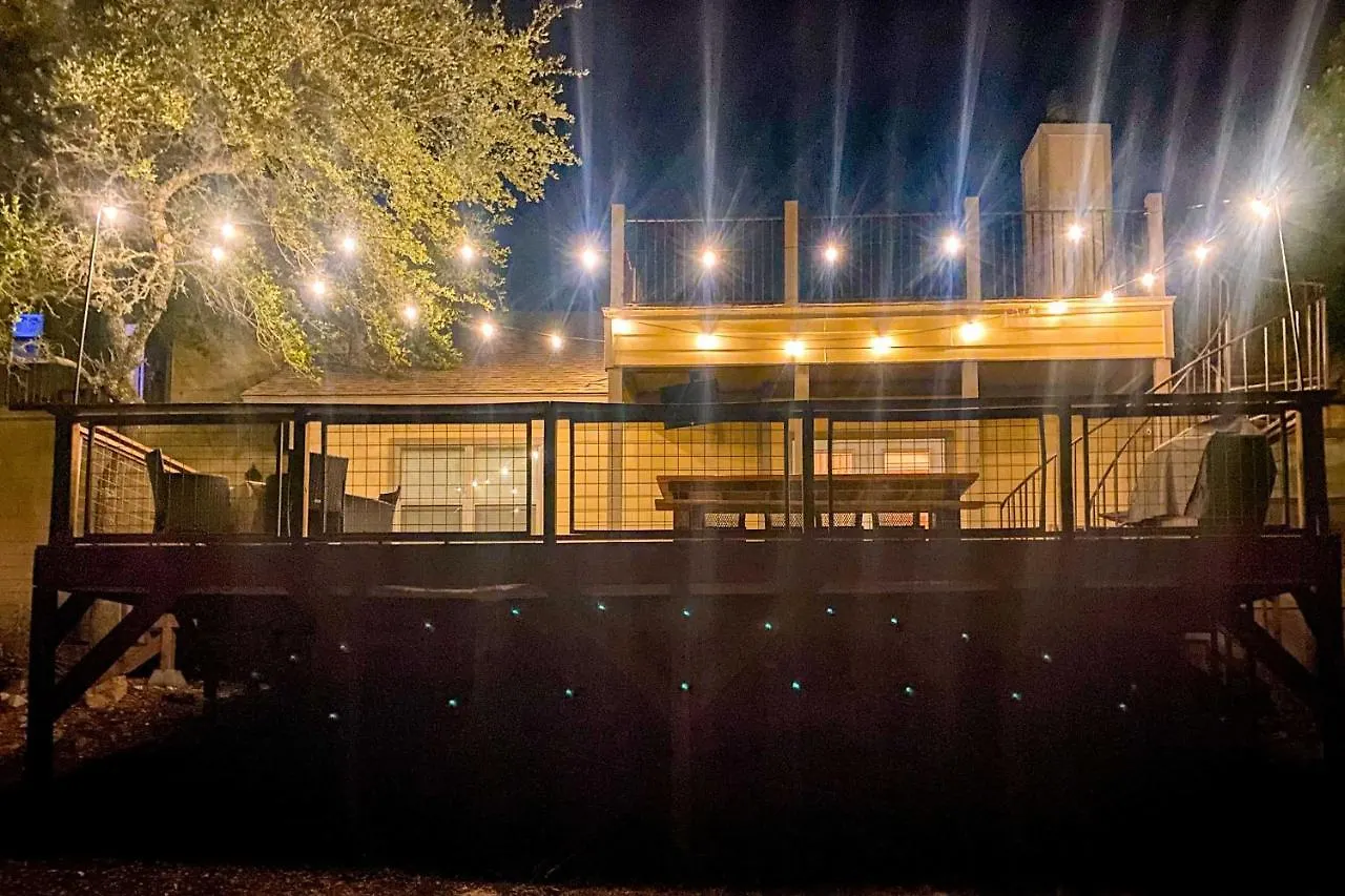 Luxe Canyon Decks, Hot Tub And Views Holiday home *