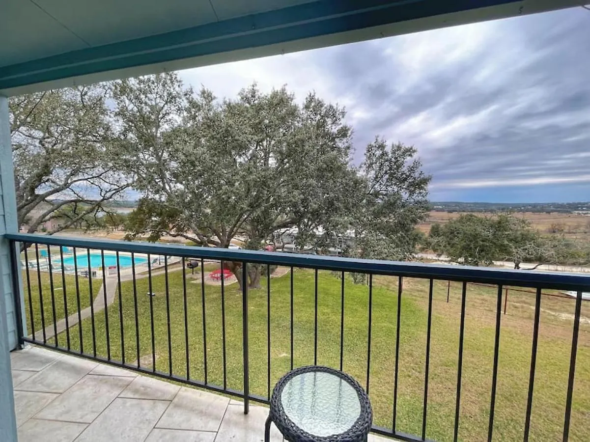 Lakeview Lookout Near Canyon *