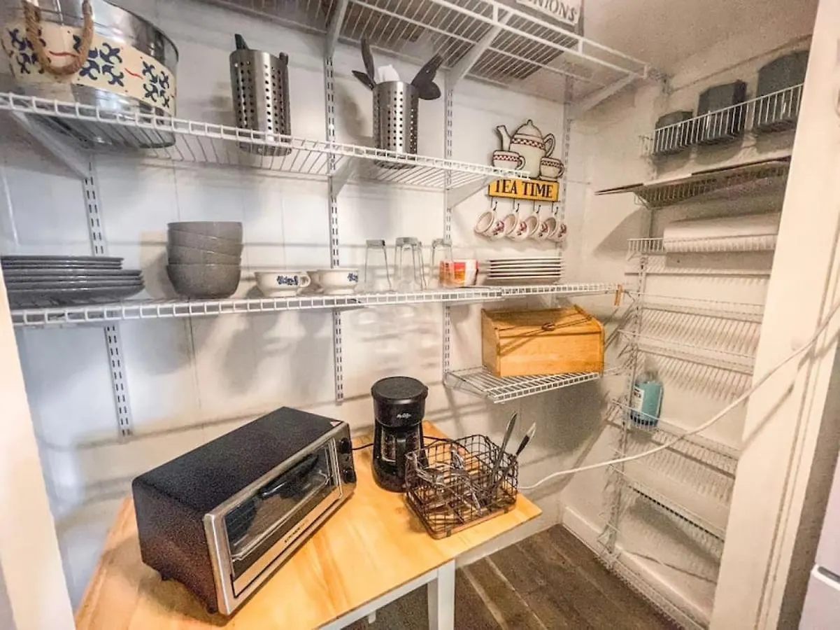 Bamboo Hideout - Sleeps 2 - Pet-friendly *