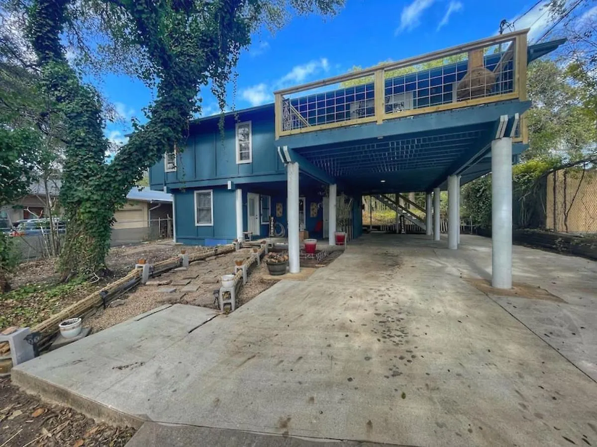 Bamboo Breeze - Sleeps 6 - Pet-friendly * Canyon Lake