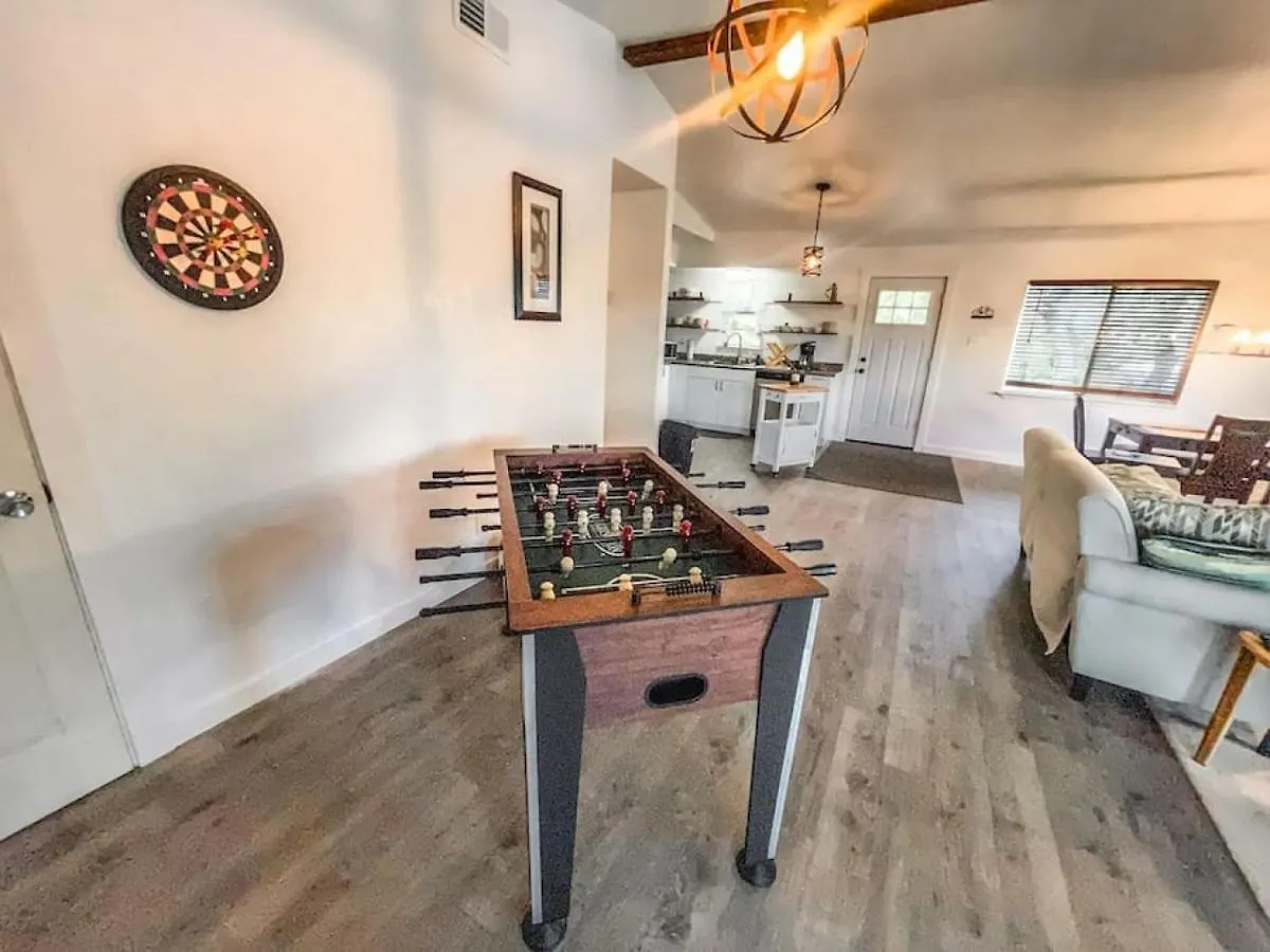 Bamboo Breeze - Sleeps 6 - Pet-friendly Canyon Lake