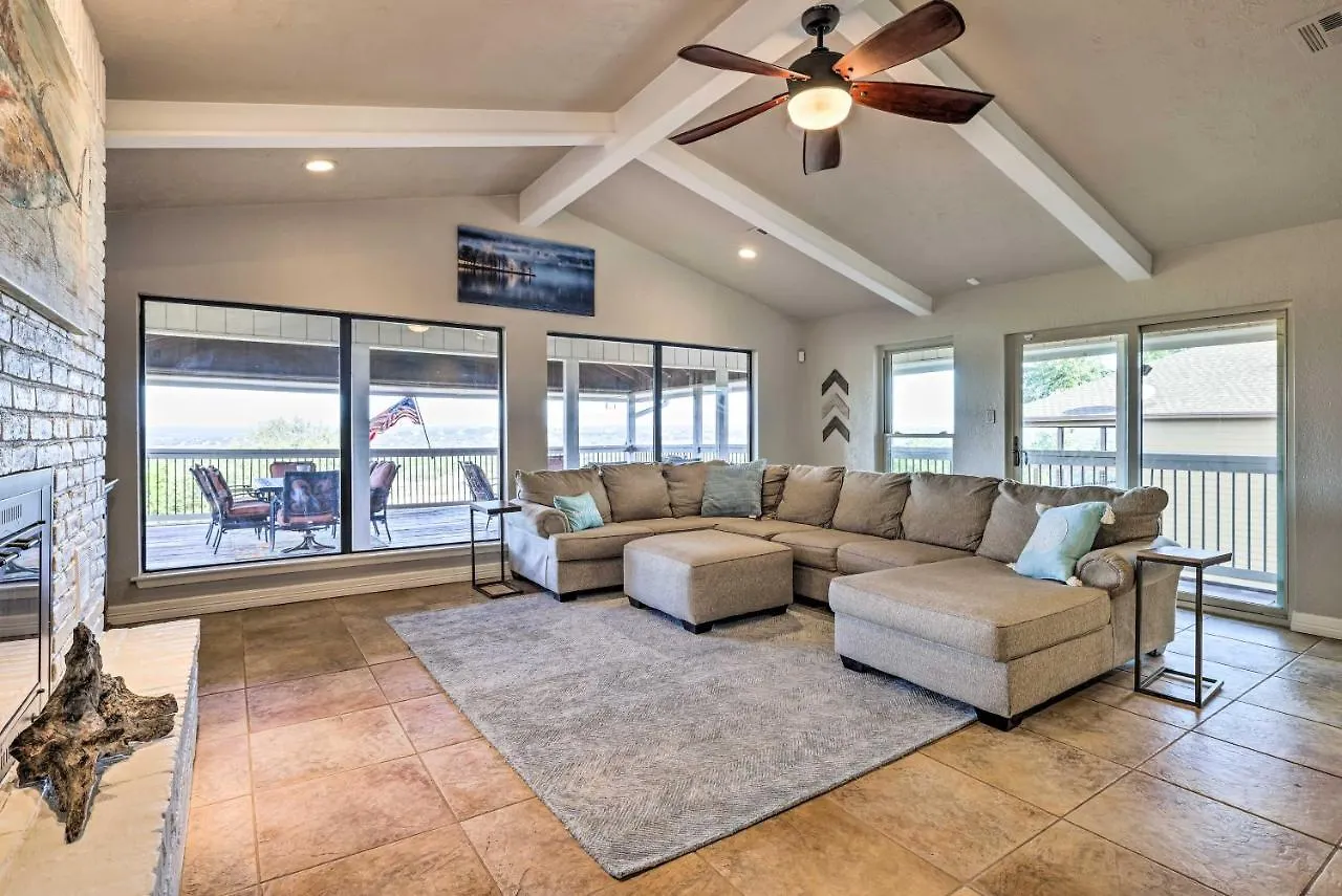 Holiday home Canyon Hill Country And Water Views! *