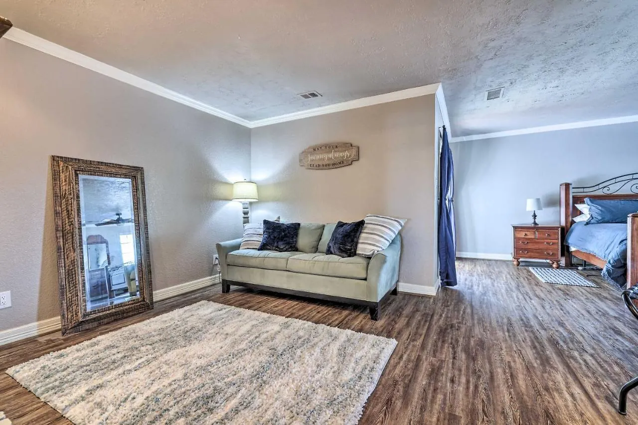 Canyon Hill Country And Water Views! *