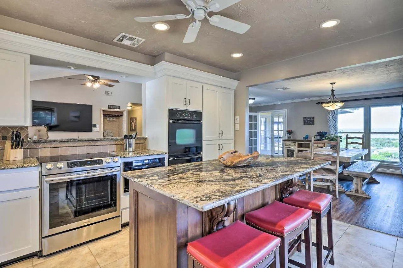 Canyon Hill Country And Water Views! * Canyon Lake