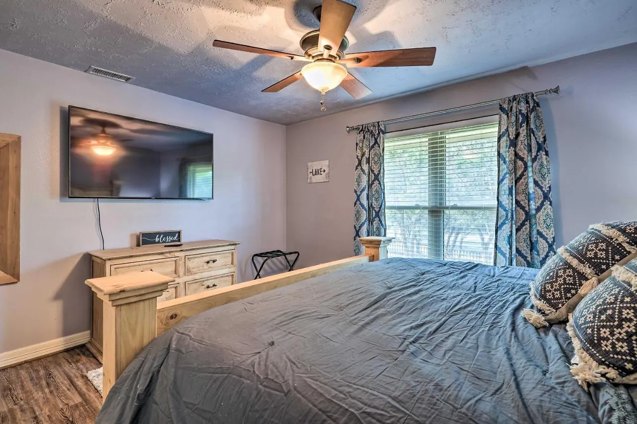 Canyon Hill Country And Water Views! Canyon Lake
