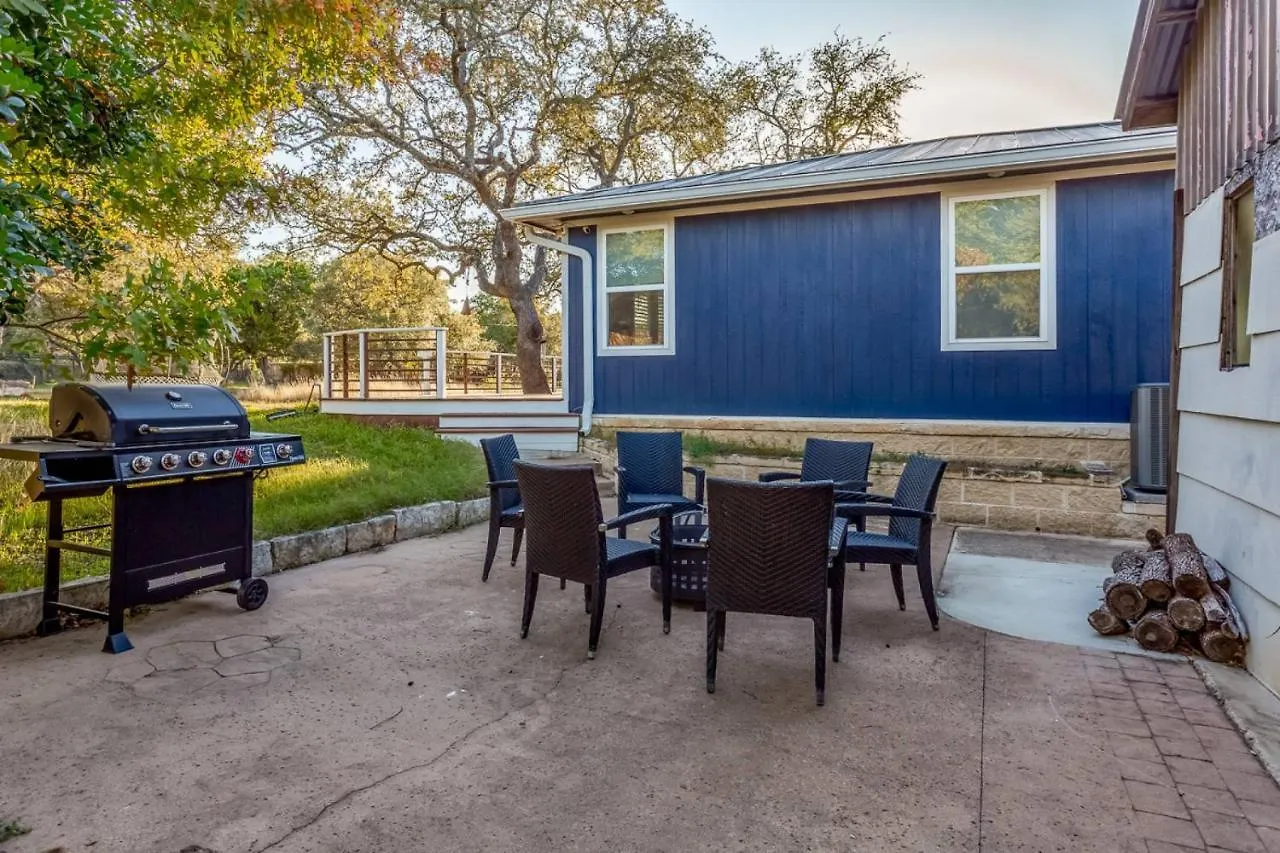 Outdoor Utopia Acreage Retreat Holiday home Canyon Lake
