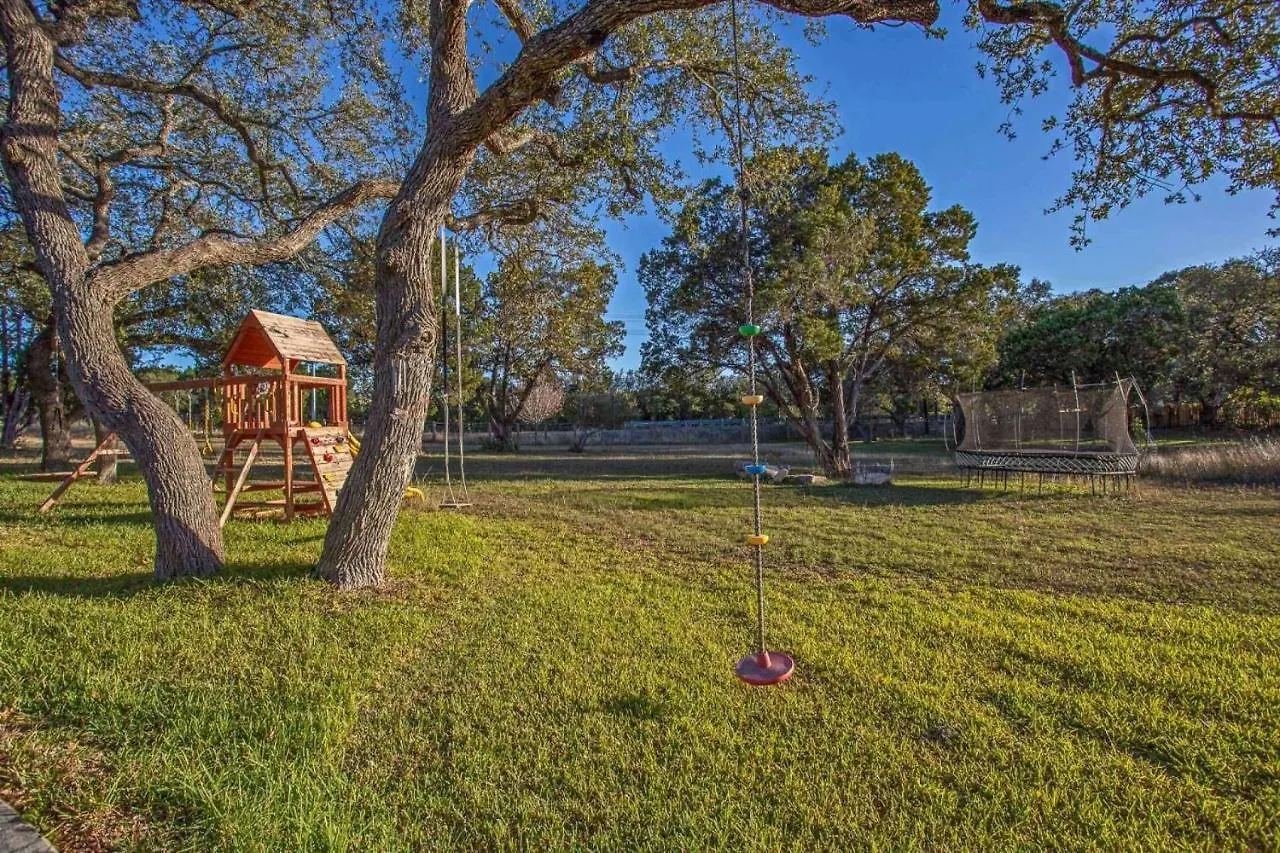 Outdoor Utopia Acreage Retreat