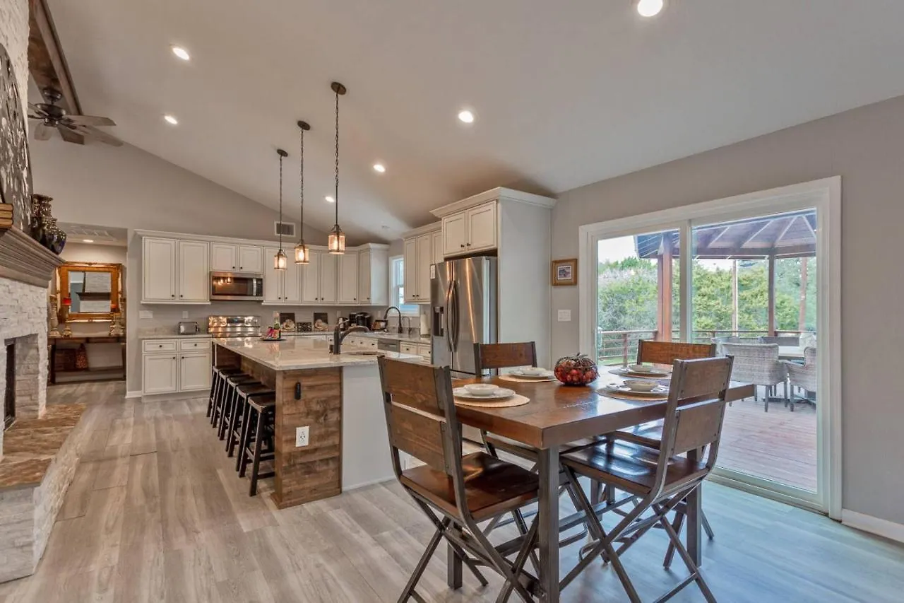 Outdoor Utopia Acreage Retreat Canyon Lake
