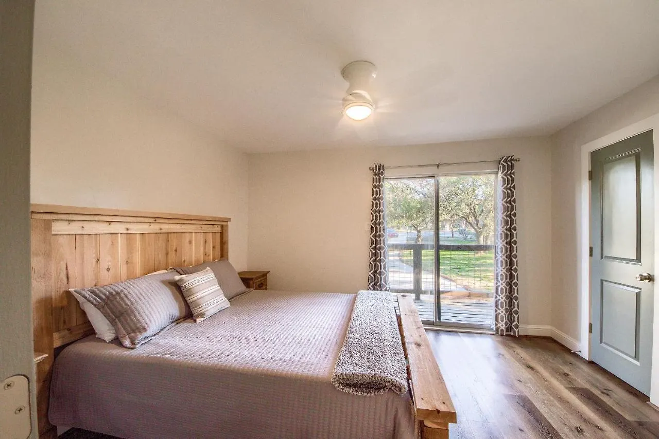 Cl 954 River Cliff Retreat Holiday home *