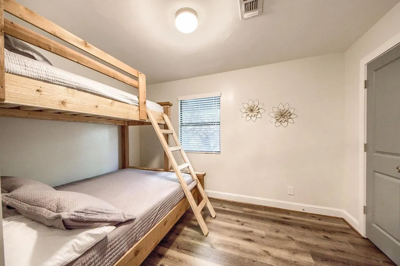 Holiday home Cl 954 River Cliff Retreat *