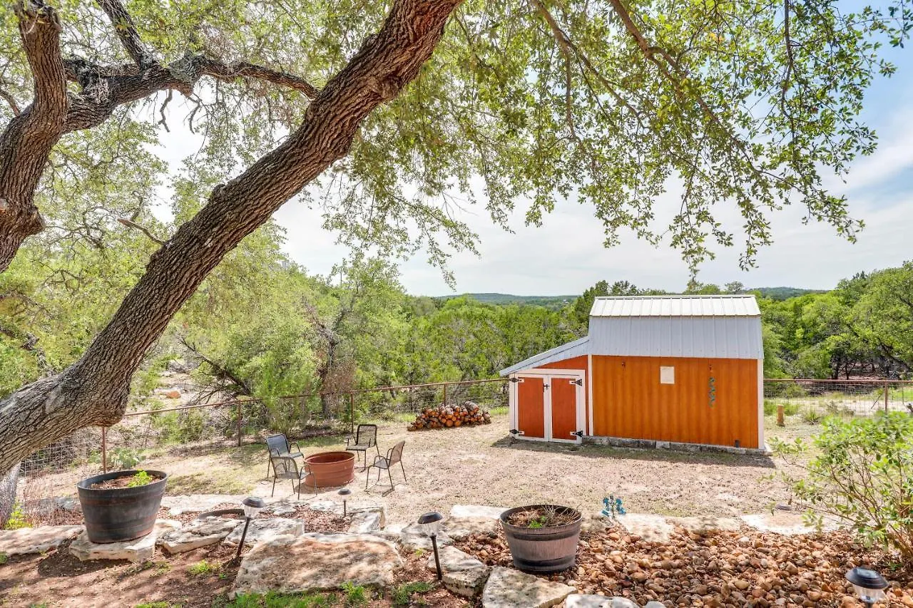 Holiday home At Rocky Creek With Private Hot Tub And Yard! Canyon Lake