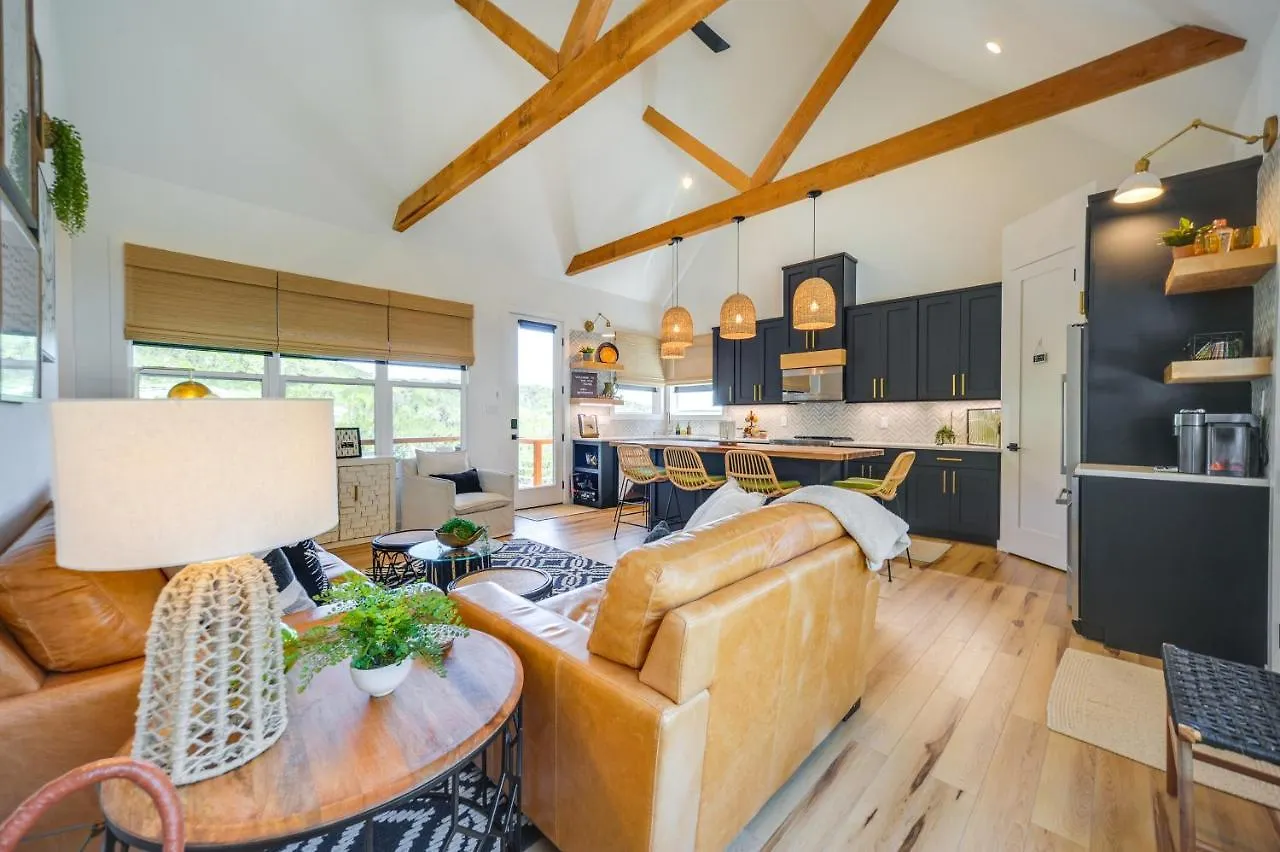 Family-friendly Canyon With Hot Tub! * Canyon Lake