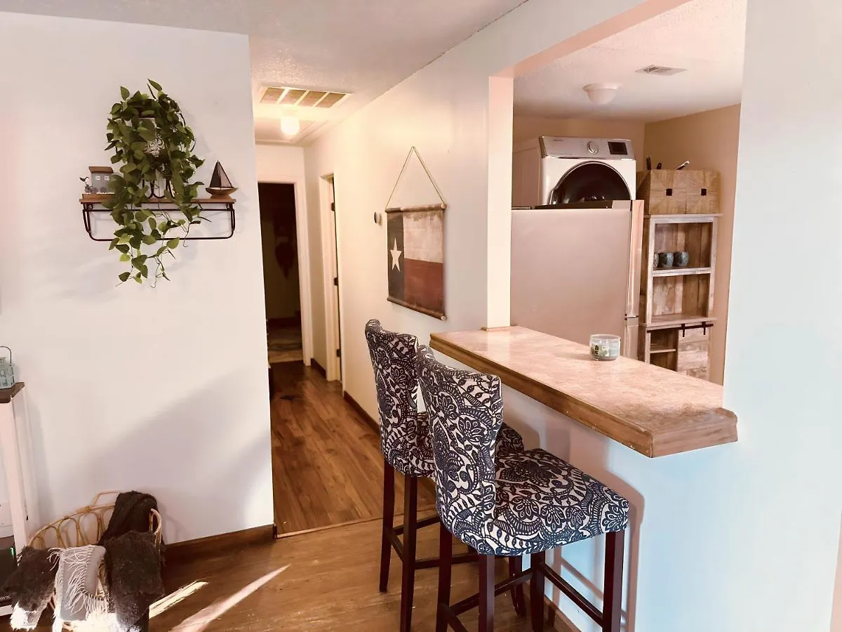 Nyaraló Jet Skis, View, Sleeps 8, Hottub, Firepit, Pet Friendly!