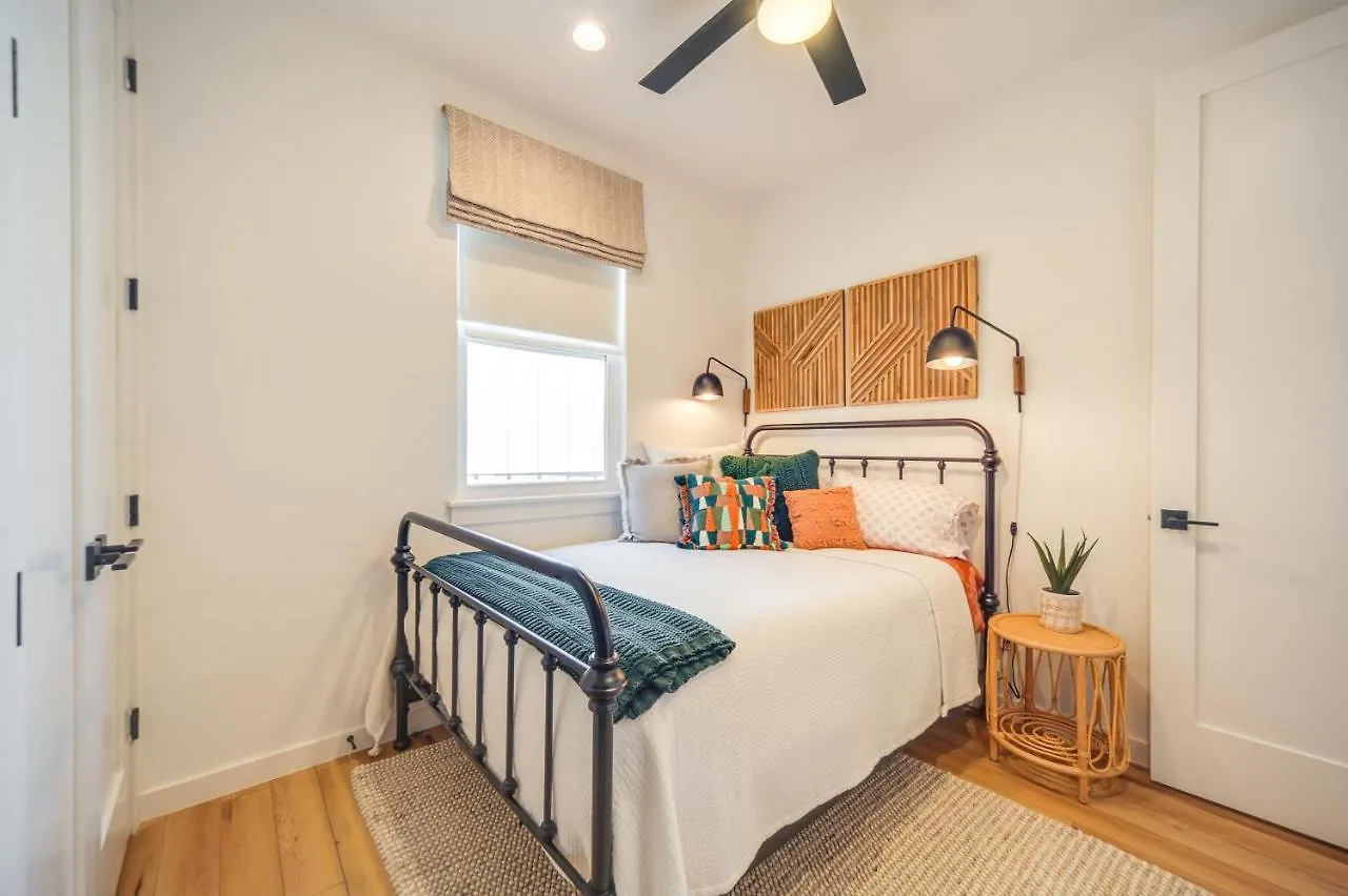 Family-friendly Canyon With Hot Tub! Holiday home Canyon Lake