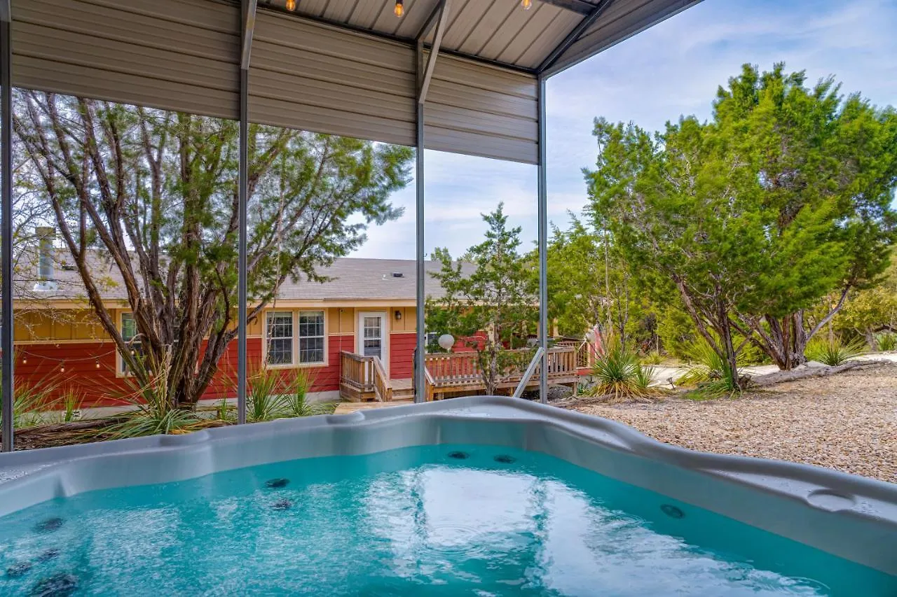 Canyon Retreat With Hot Tub, Fire Pit And Grill! * Canyon Lake