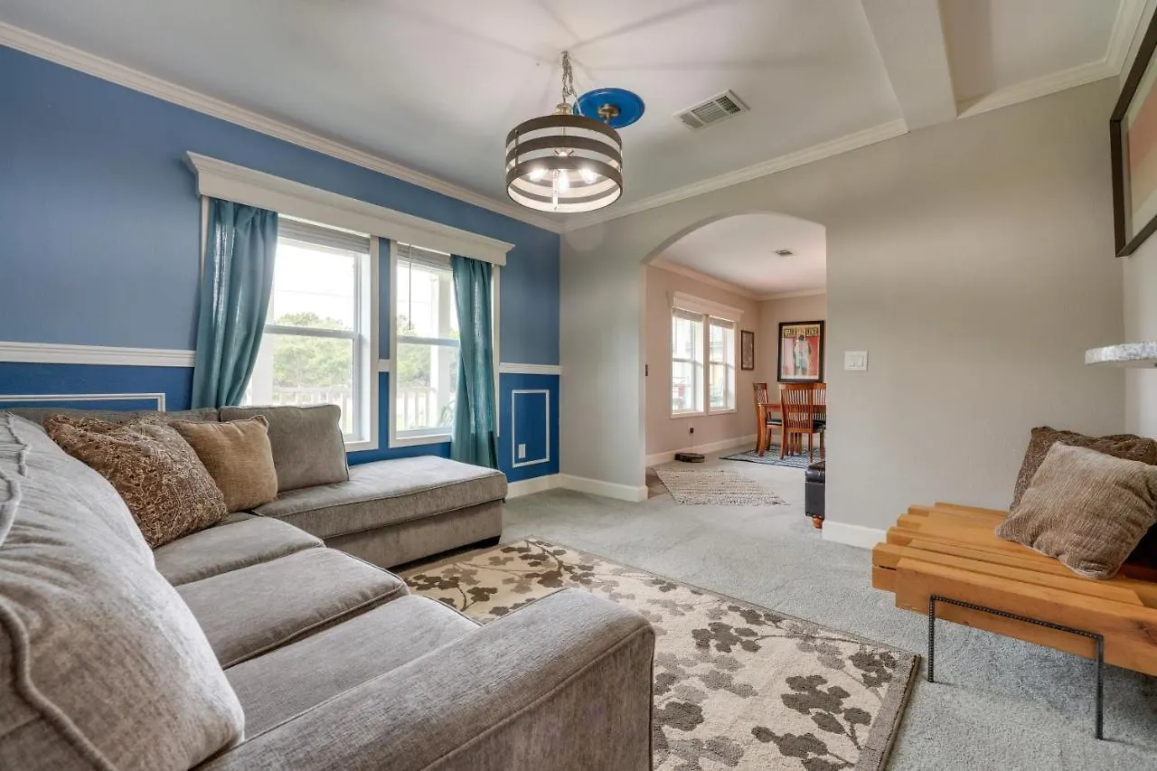 Canyon With Spacious Deck And Backyard! * Canyon Lake