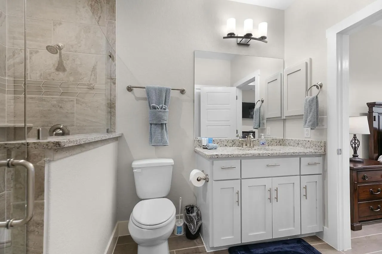 Pristine 3-bedroom Near Canyon Lake! Canyon Lake