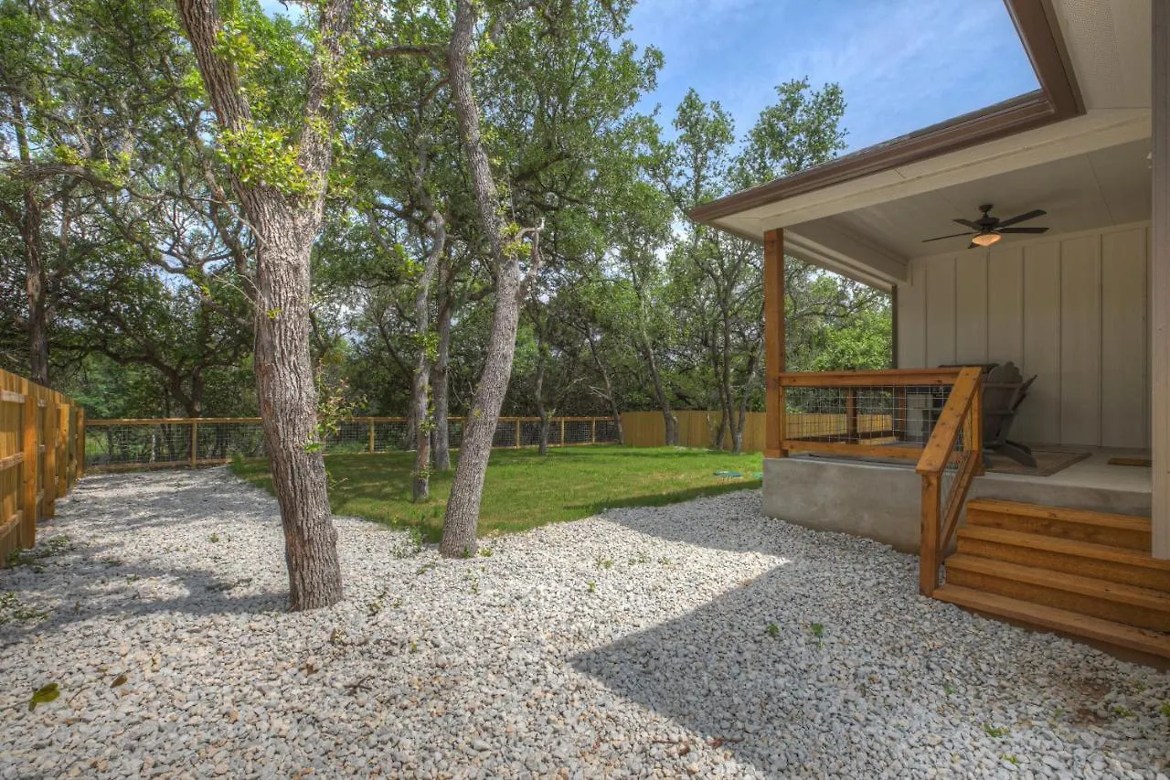 Pristine 3-bedroom Near Canyon Lake! Holiday home *