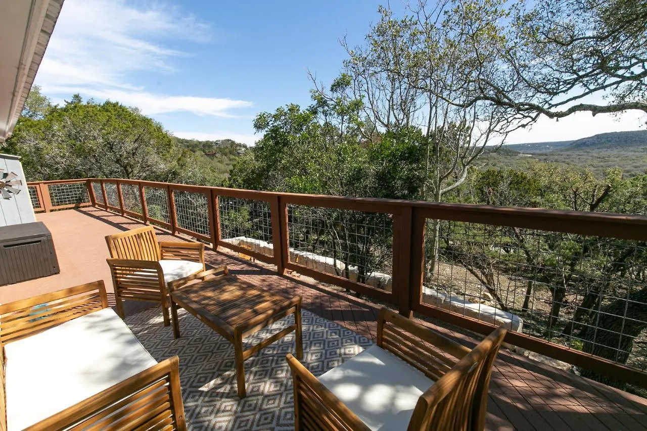 Texas Charm - 1 Block From The & Hill Country Views * Canyon Lake