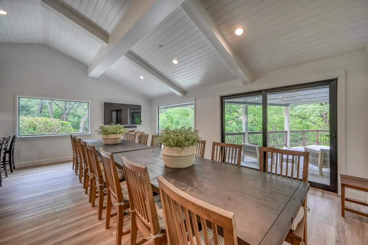 Luxury Riverfront With Firepit & Gameroom! Holiday home *