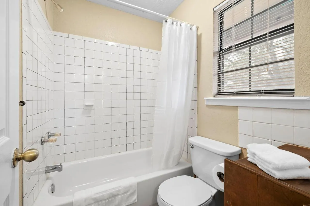 The Claire Hotel 3*