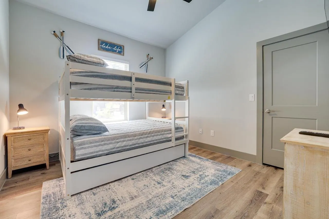 Modern Canyon Vacation With Furnished Deck *