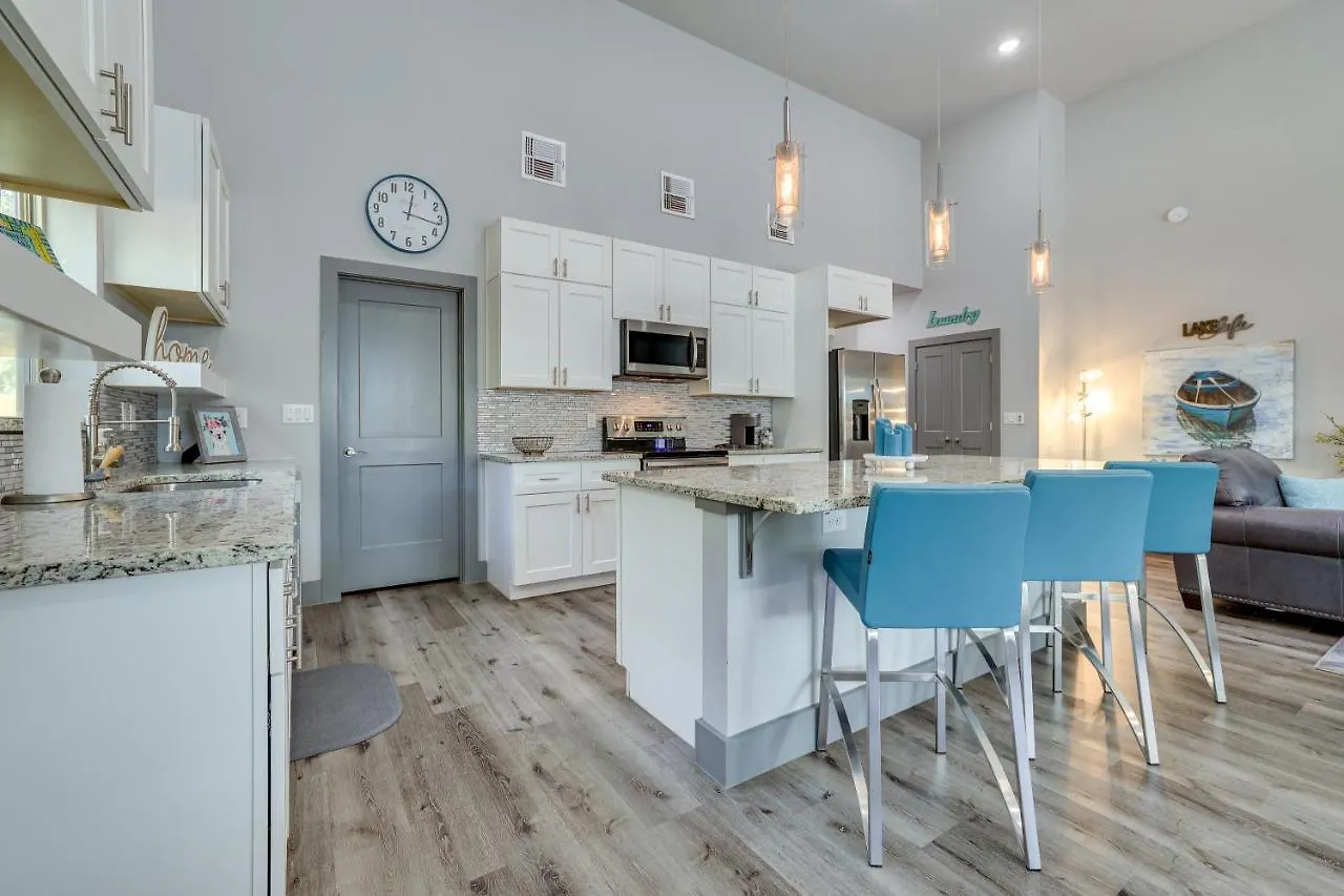 Modern Canyon Vacation With Furnished Deck Holiday home *