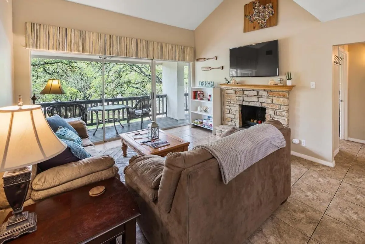 Holiday home Canyon Spacious W Balcony Pool & Comfy Beds Canyon Lake
