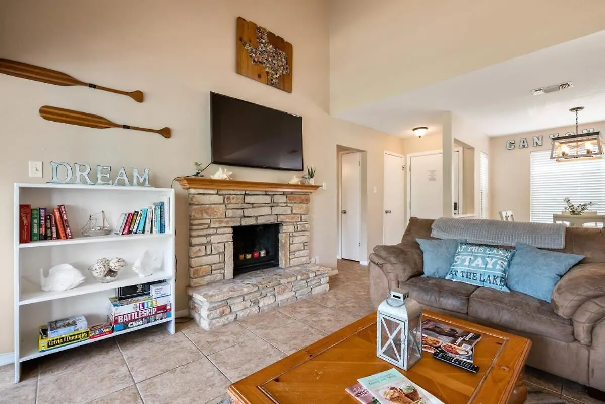 Canyon Spacious W Balcony Pool & Comfy Beds * Canyon Lake
