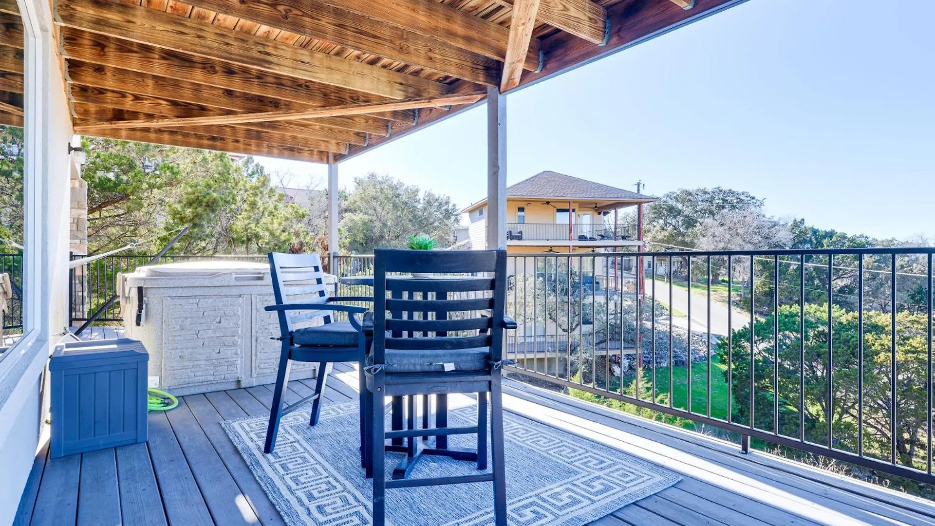 Canyon Retreat With Hot Tub, Decks And Views *