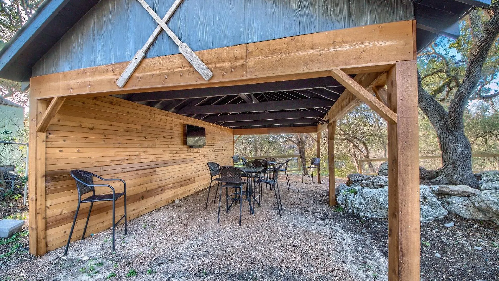 Cl 954 River Cliff Retreat Holiday home *