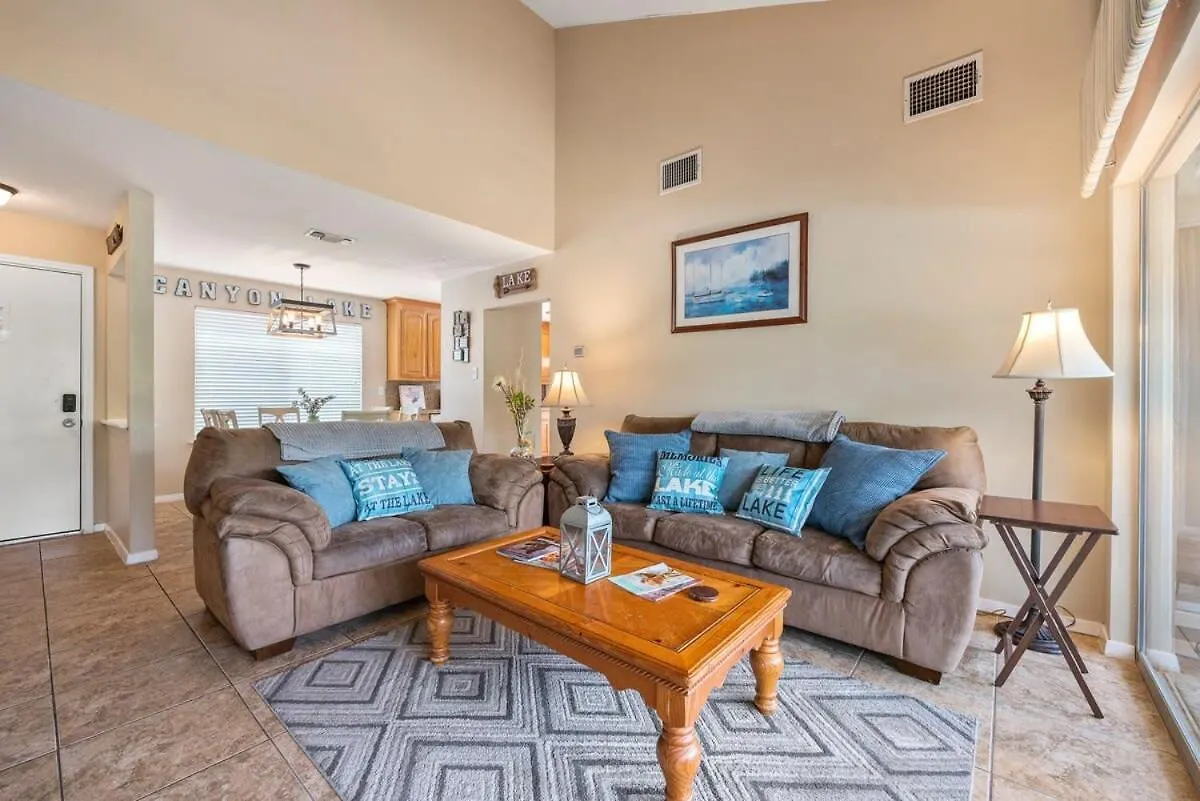 Holiday home Canyon Spacious W Balcony Pool & Comfy Beds Canyon Lake