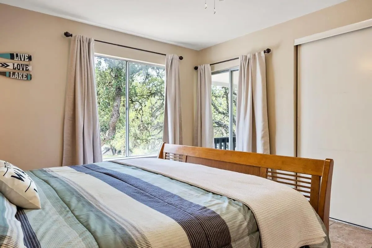 Canyon Spacious W Balcony Pool & Comfy Beds * Canyon Lake
