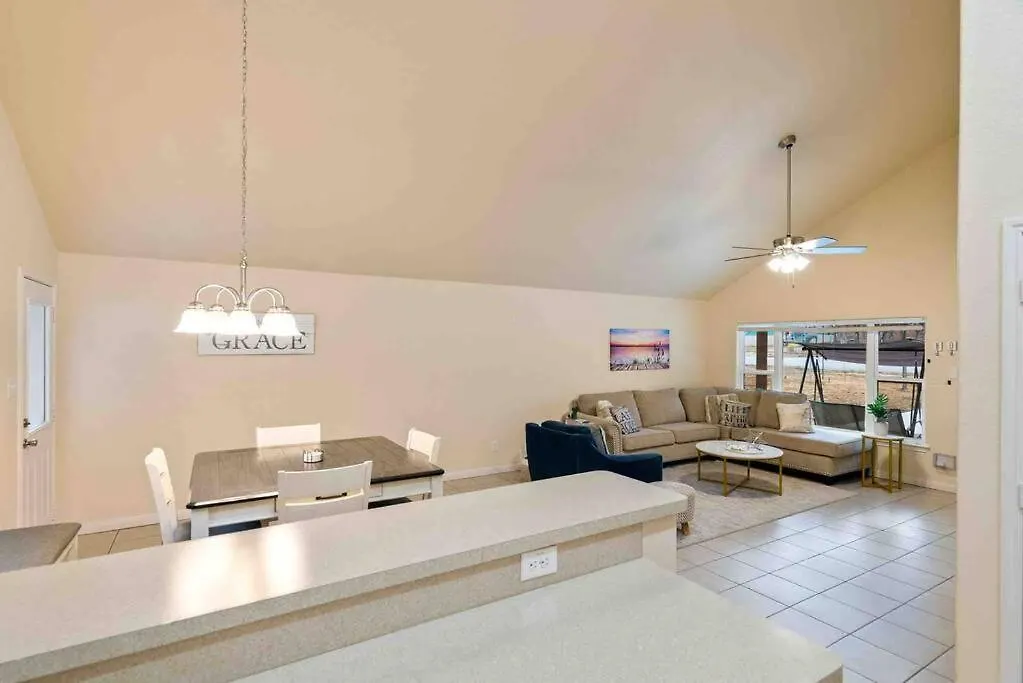 Holiday home The House Canyon Lake