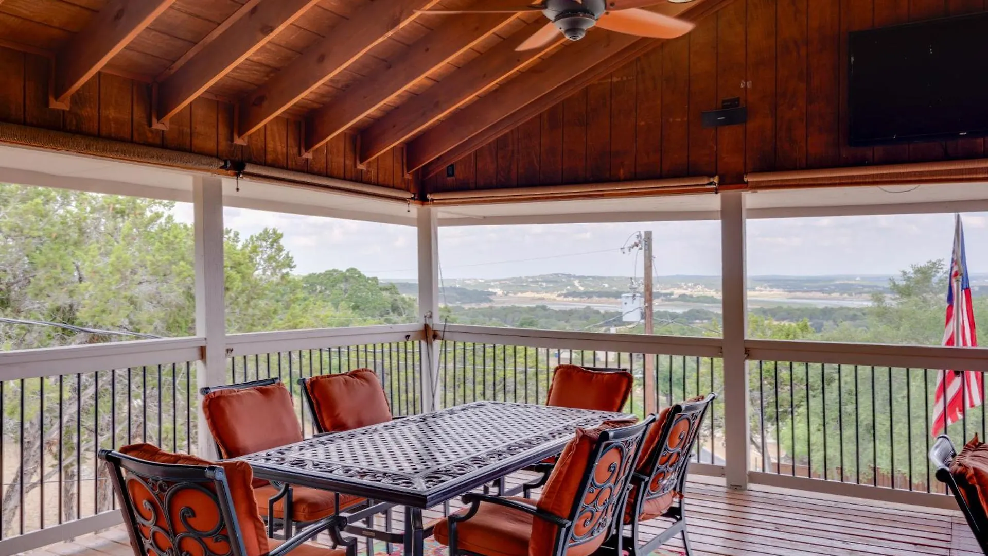 Holiday home Canyon Hill Country And Water Views!