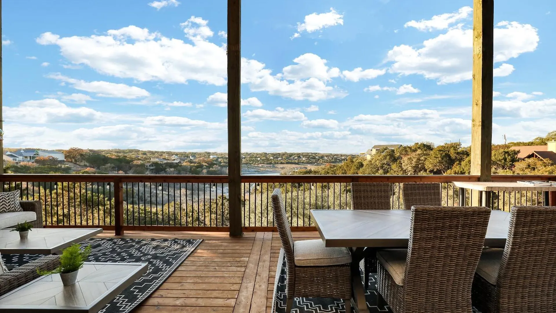 House - A Birdy Vacation Canyon Lake