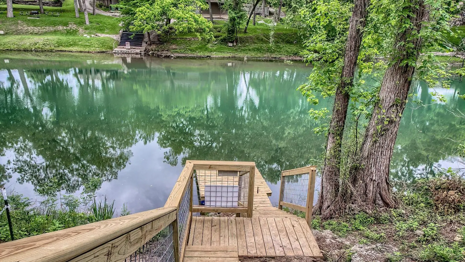 Cl 954 River Cliff Retreat Holiday home
