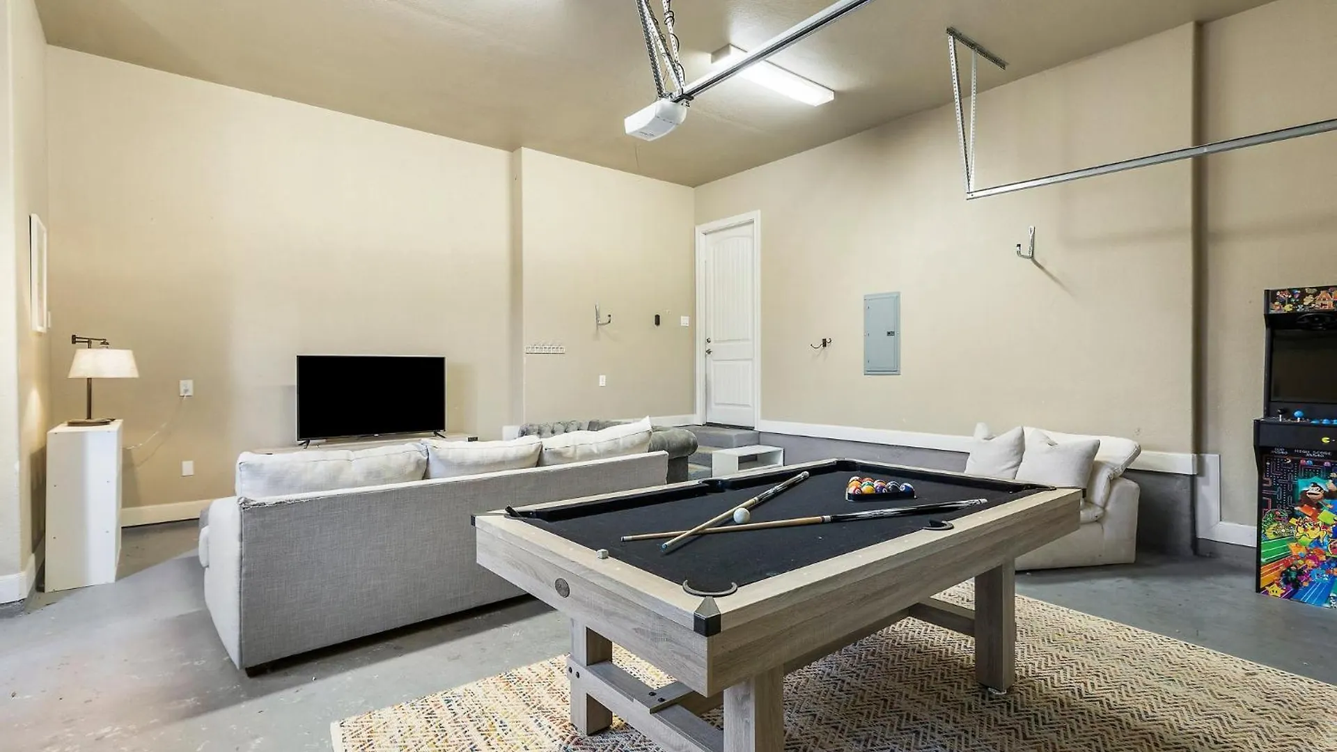 4 Minutes From Canyon With Jacuzzi, Bbq, Firepit, 1gbpwifi, And Canyon Lake